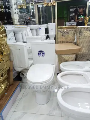 Original WC Set With the Wash Hand Basin and Good Flushing