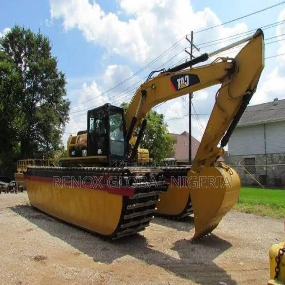 Crane, Hiab, Swamp Buggy, Excavators, Bulldozers for Hire