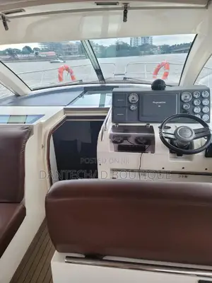 2 Bedroom Boat for Hire