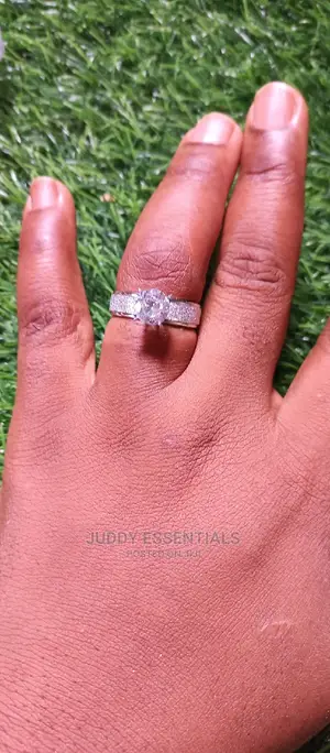 Original High Quality Non Tarnishing Silver Engagement Ring