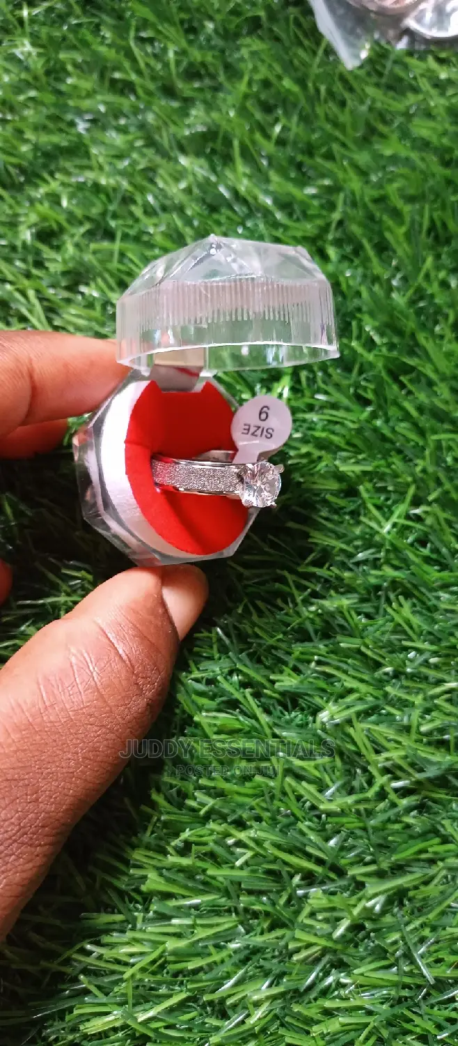 Original High Quality Non Tarnishing Silver Engagement Ring
