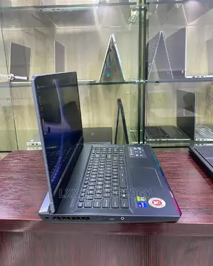 Laptop MSI GE75 Raider 10SE 16GB Intel Core I7 SSD 1T