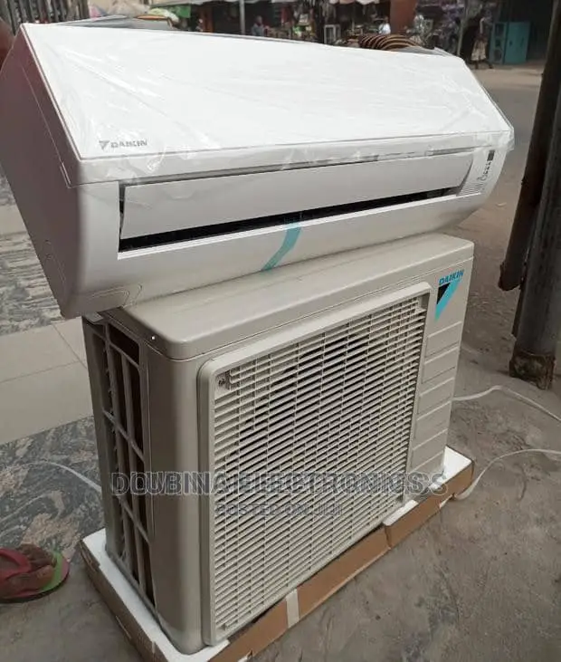 Brand New DAIKIN 1.5HP Split Unit Air Condition(% Copper)