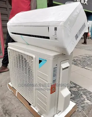 Brand New DAIKIN 1.5HP Split Unit Air Condition(% Copper)