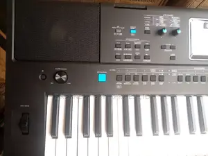 Yamaha PSR-E 473 Keyboard