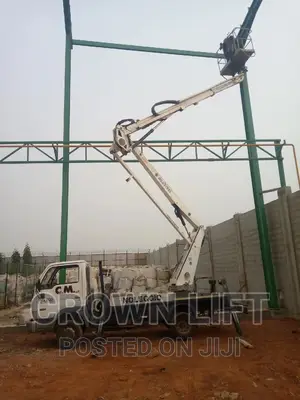 Motorized Manlift for Hire
