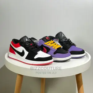 Original NIKE SB DUNK Sneakers Available in Store