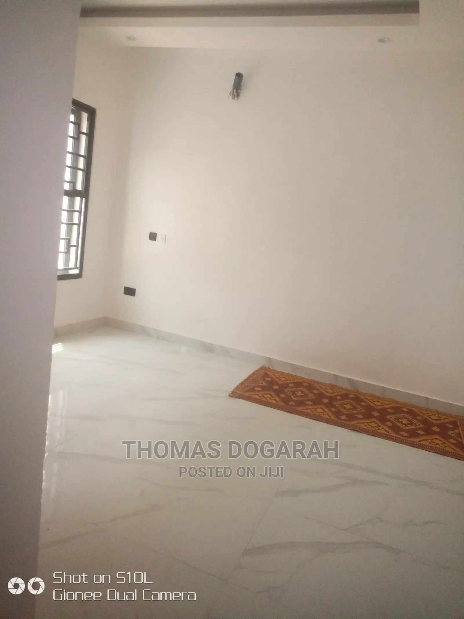 4bdrm Townhouse / Terrace in Apo Resettlement for rent