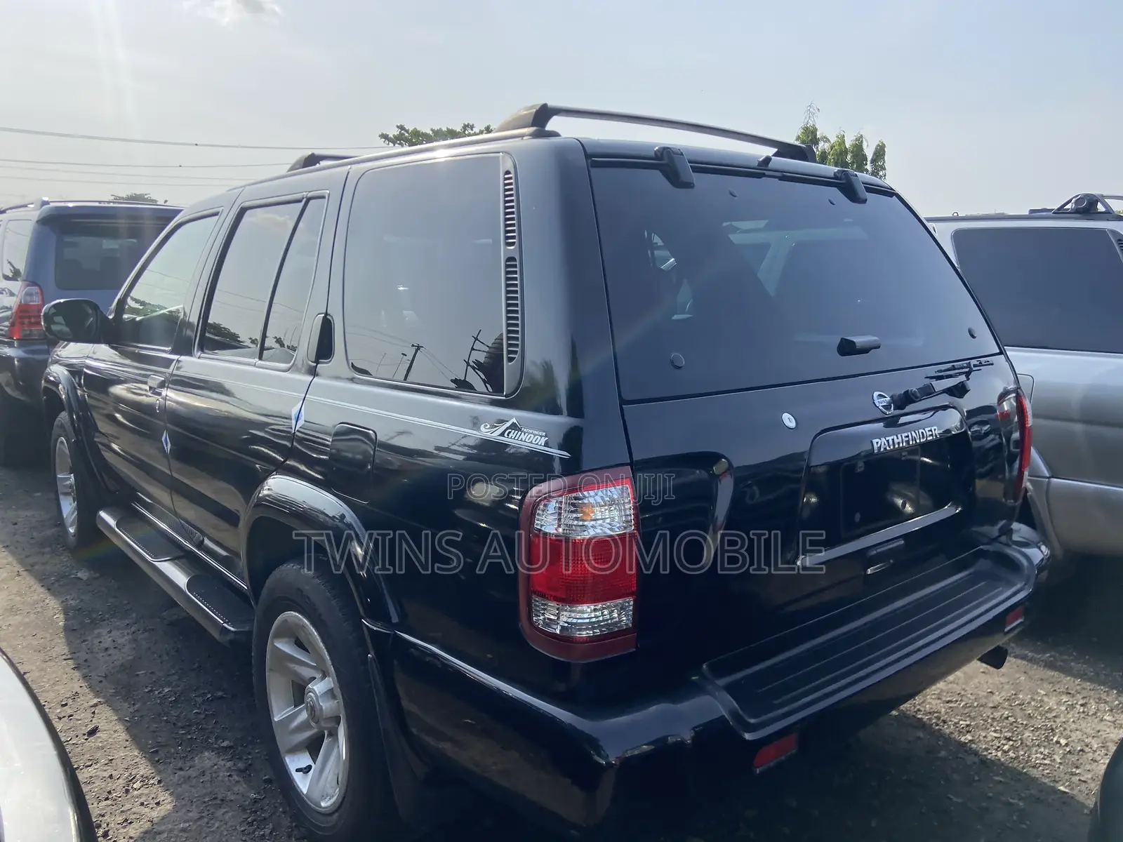 Nissan Pathfinder 2004 Black