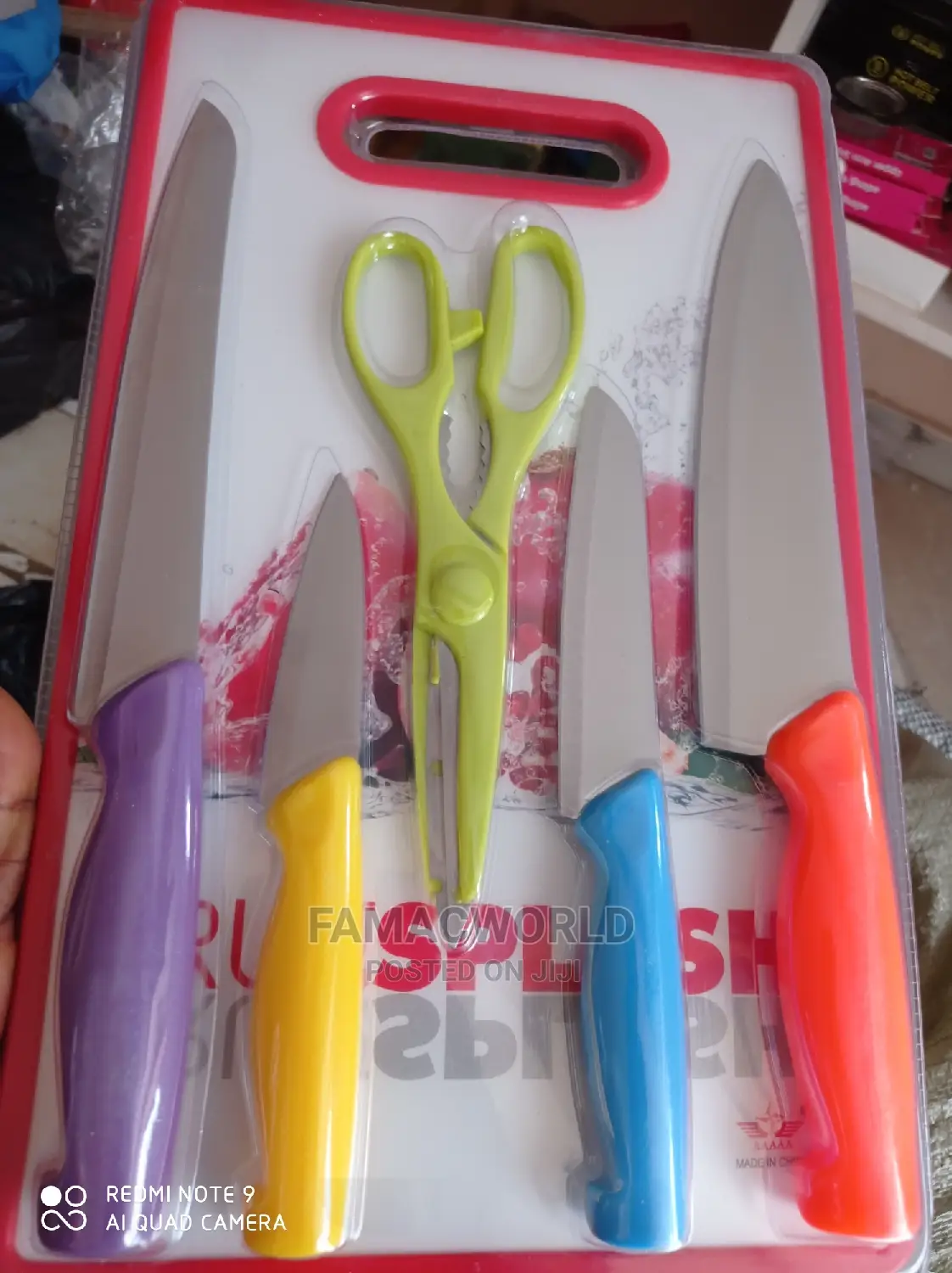 Knife Set With Chopping Board