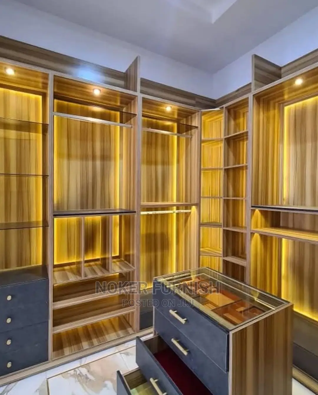 Luxury Wall Closet