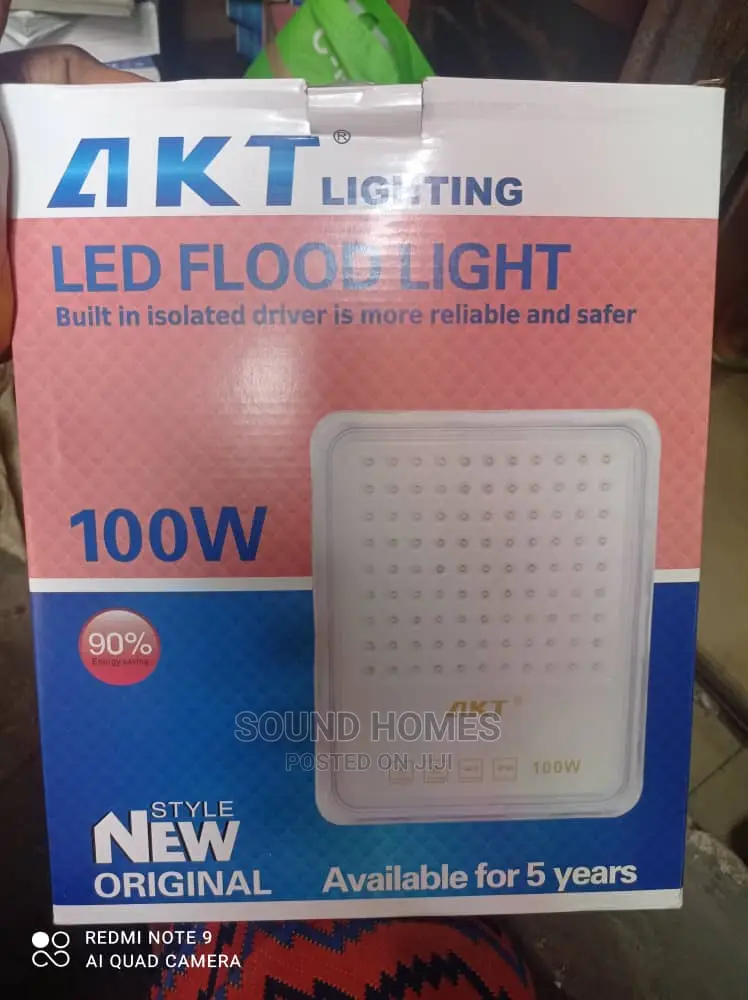 Akt Floodlight