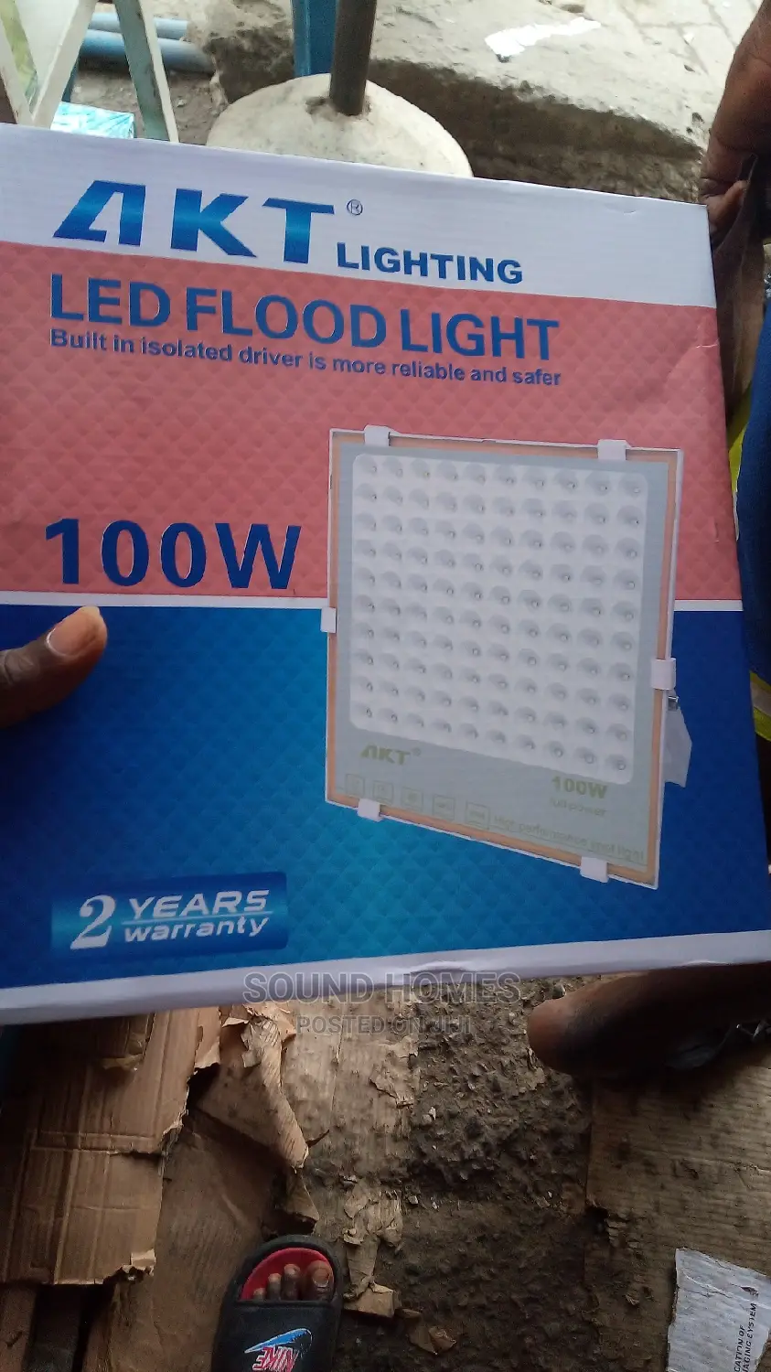 Akt Floodlight