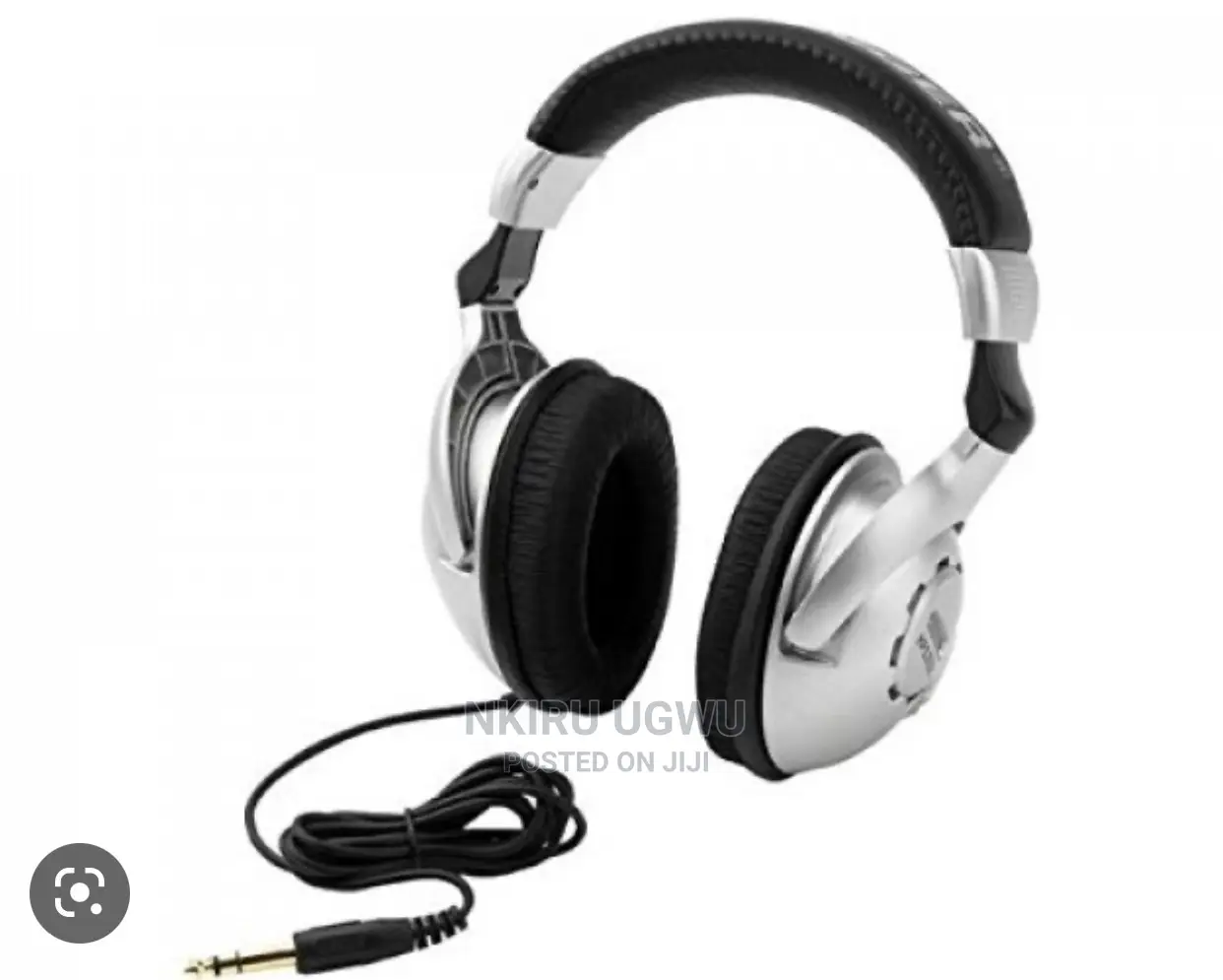 Behringer HPS3000