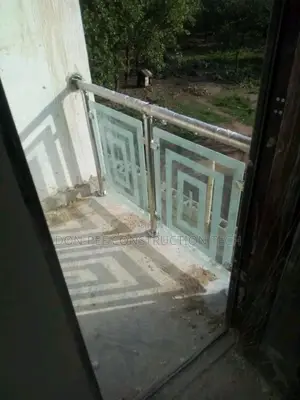 Glass Rails 001