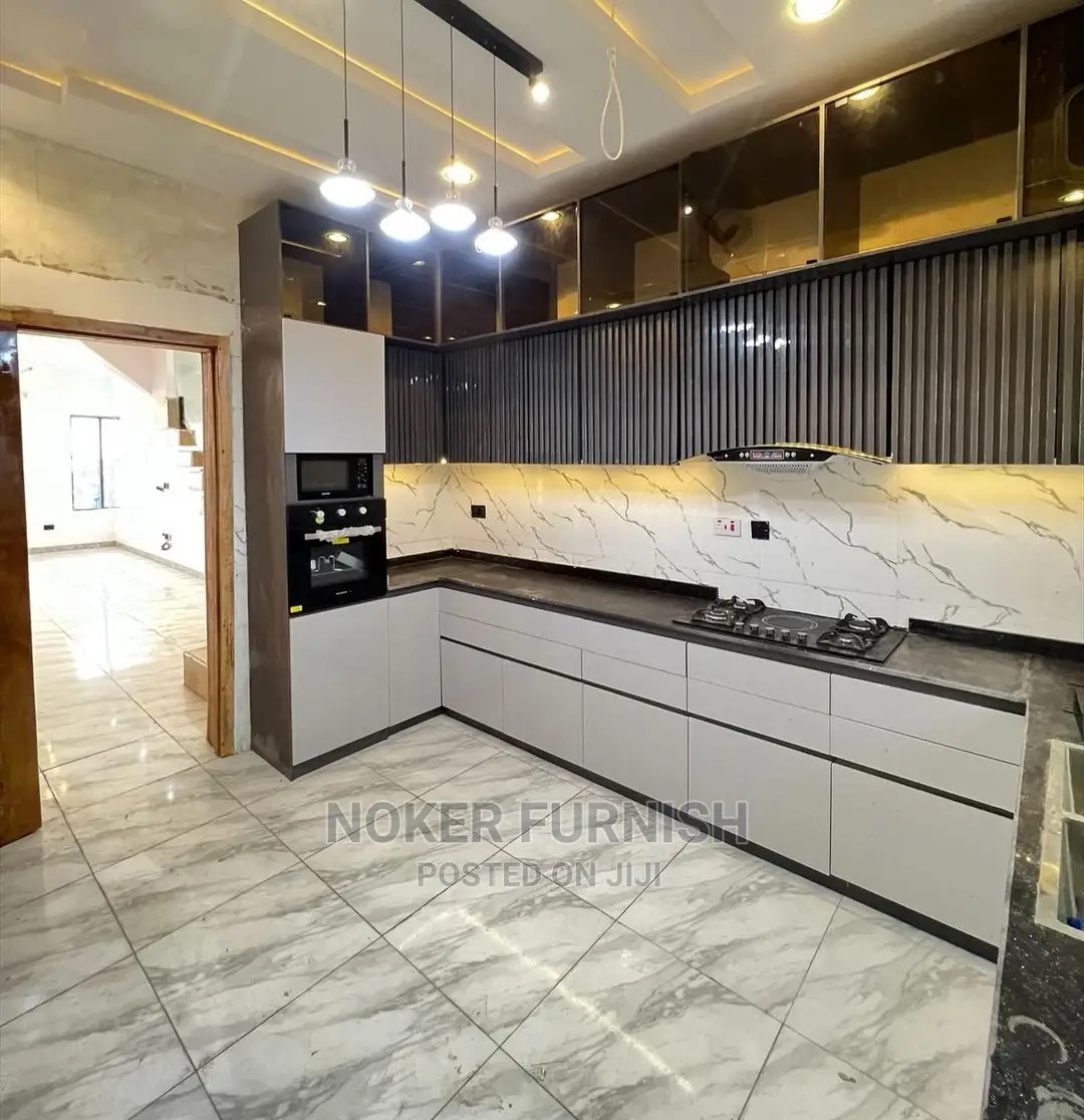 Luxury Kitchen Cabinets With LED Lights