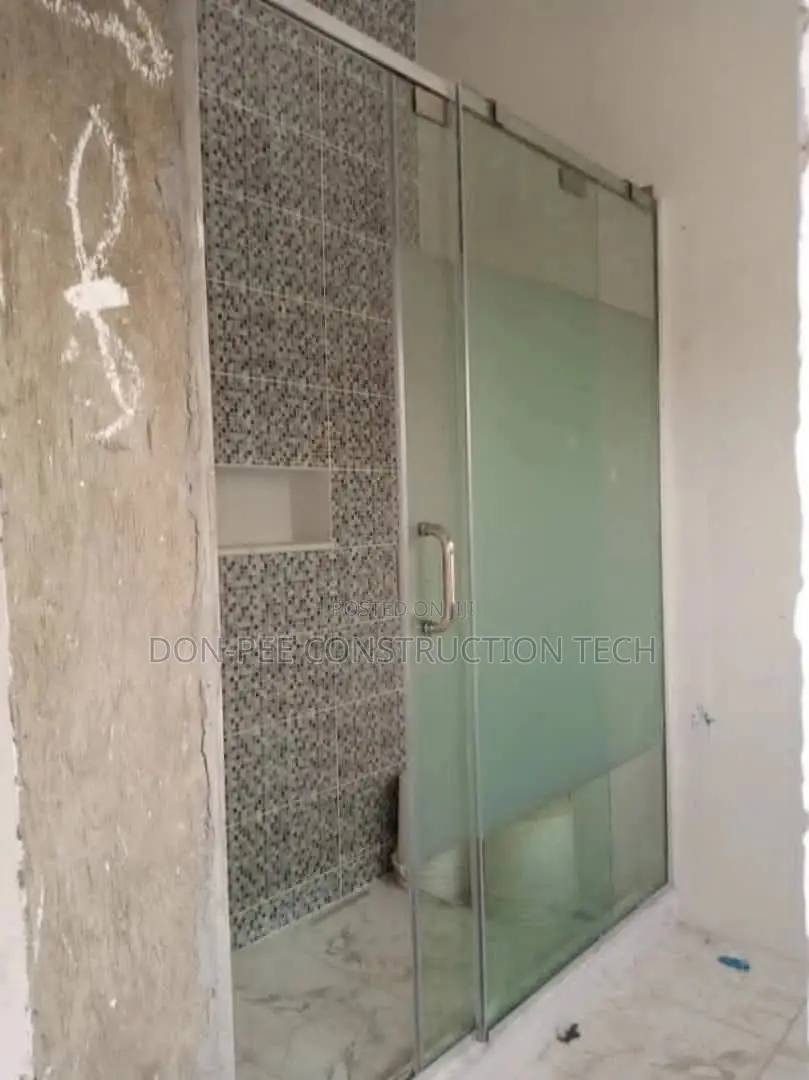 Shower Cubicle 004