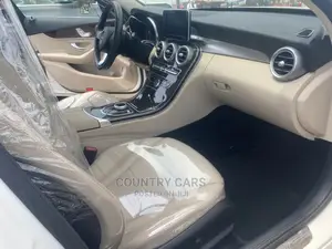 Mercedes-Benz C300 2017 White