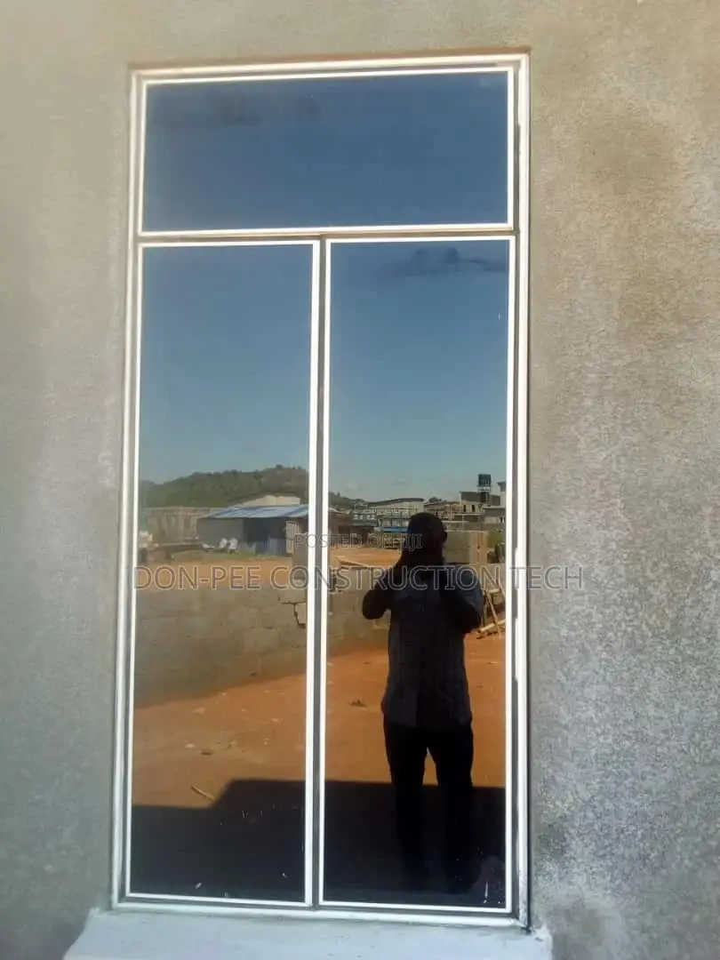 Frameless Window