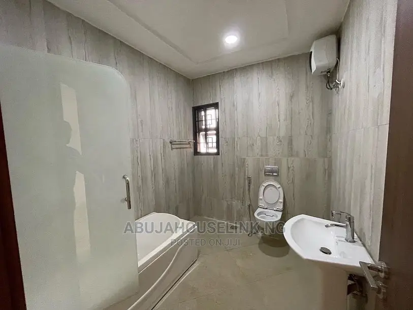 4bdrm Duplex in Katampe Extension for sale in Katampe Extension