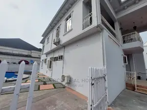 Furnished 6bdrm Duplex in Pinnock Estate Osapa, Lekki for Rent
