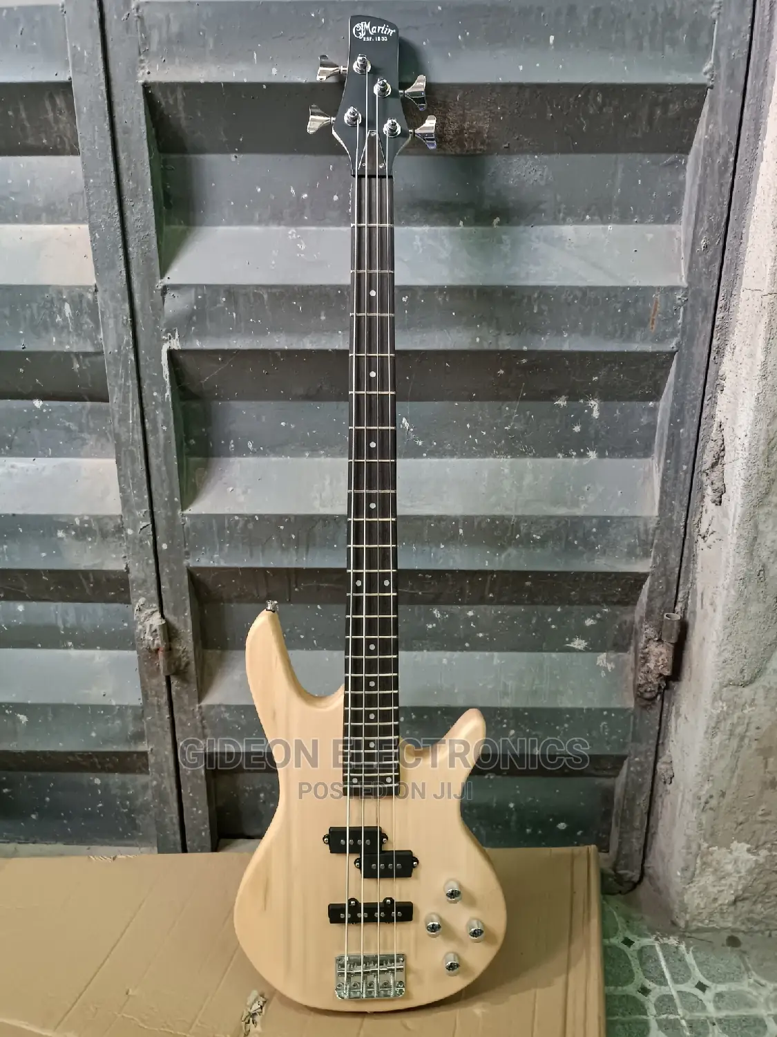 Ibanez 4strings Bass Guitar