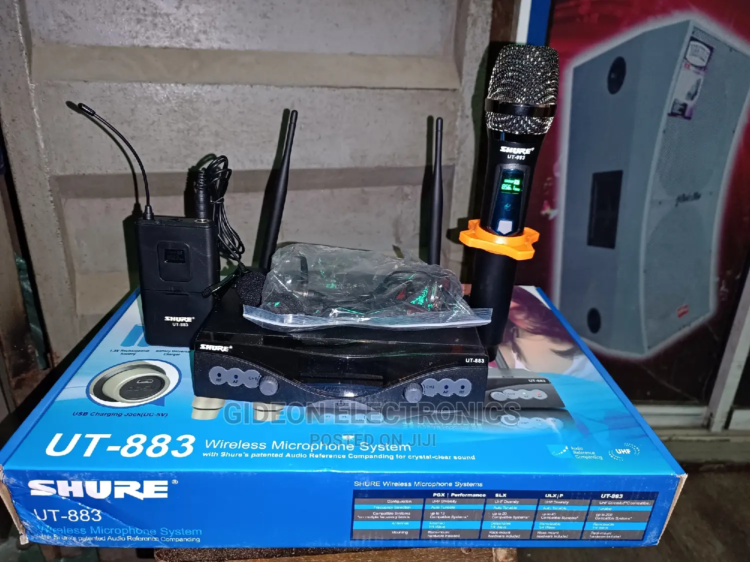 Shure Lapel and Handle Wireless Microphone UT 883.