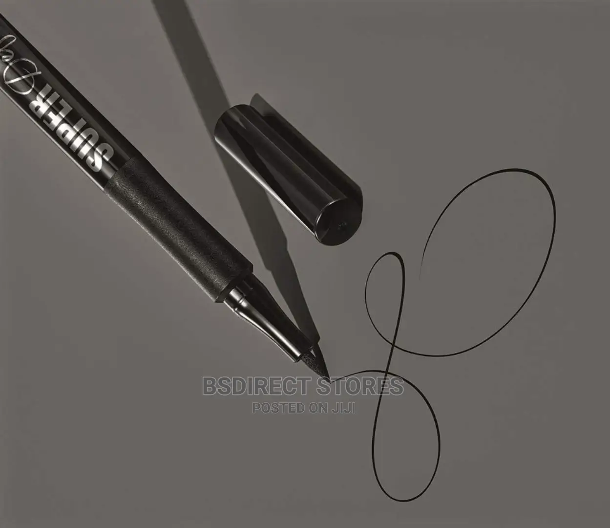 AVON TRUE COLOUR Black Super Definition Liquid Eyeliner