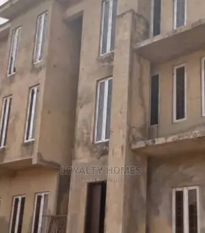 Furnished 4bdrm Townhouse/Terrace in Zone E, Apo District for Sale