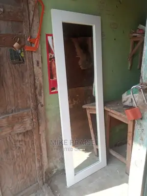 A Quality Dressing Mirror