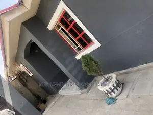 4 Bedroom Bungalow in Von Lugbe for Sale