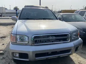 Nissan Pathfinder 2003 Silver