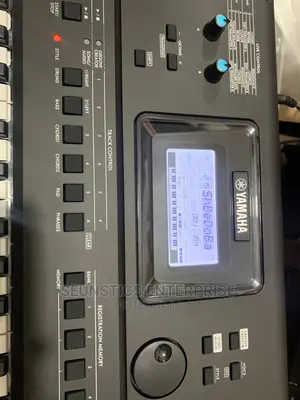Quality Yamaha PSR E473 Keyboard/Piano