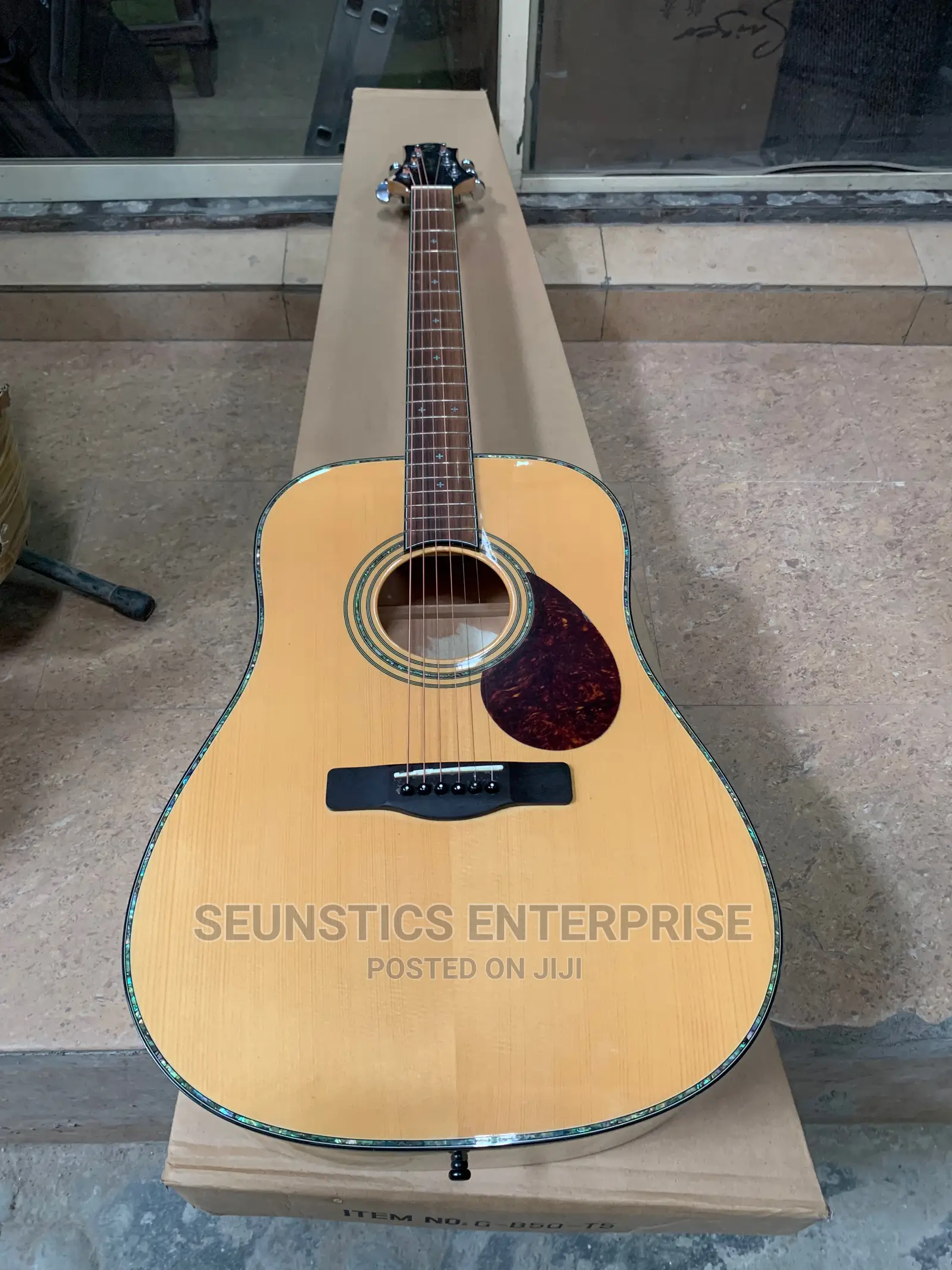 Quality Samick Greg Bennett Design Pure Acoustic Guitar