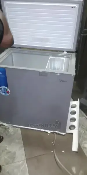 Media Deep Freezer, Silver Colour. 198liters