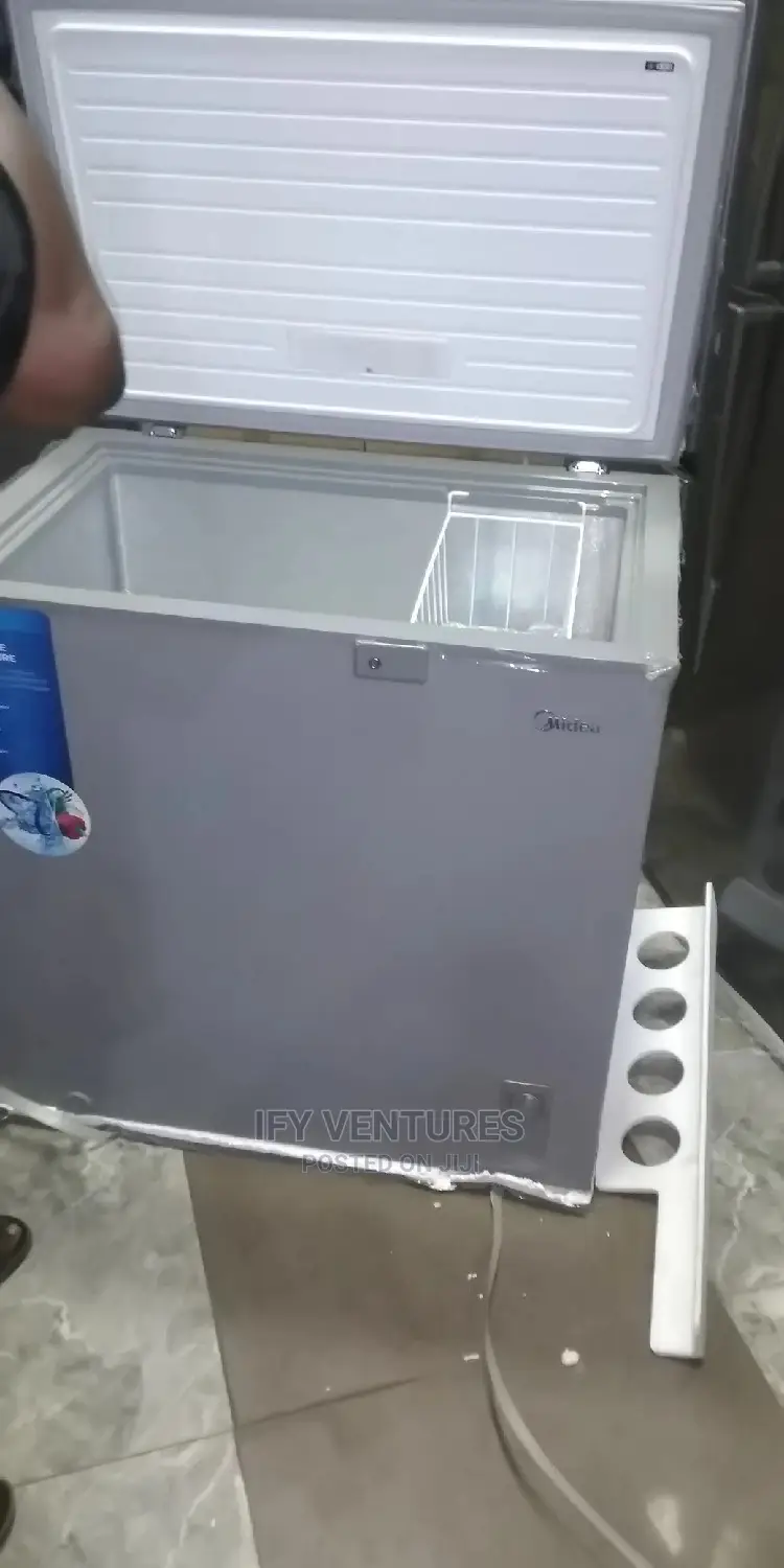 Media Deep Freezer, Silver Colour. 198liters