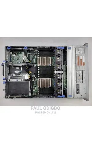 Server Dell PowerEdge R740xd 64GB Intel Xeon HDD+SSD 4T