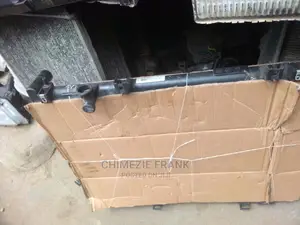 Radiator Nissan Pathfinder 2015