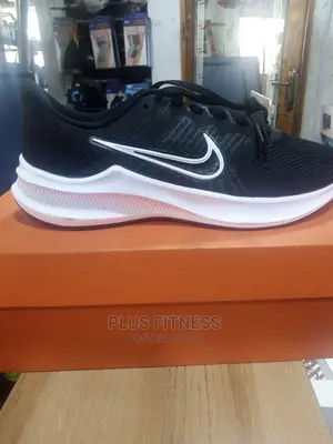 Nike Downshift 11