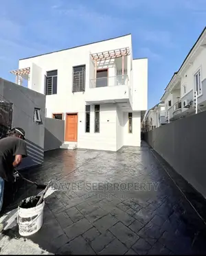 4bdrm Duplex in Chevron Roads for sale