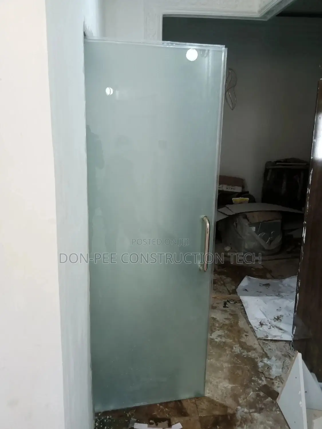 Frameless Glass Door