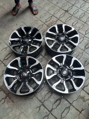 17inch Alloyed Rim HILUX!