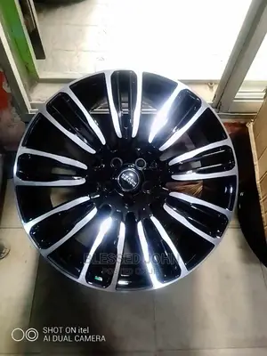 Range Rover Ream Set 2020