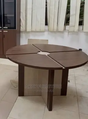 Round Meeting Table
