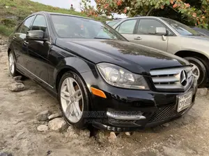 Mercedes-Benz C300 2012 Black