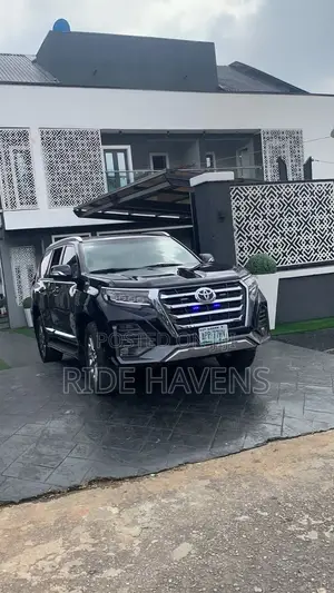 Lx 570 Available for Hire