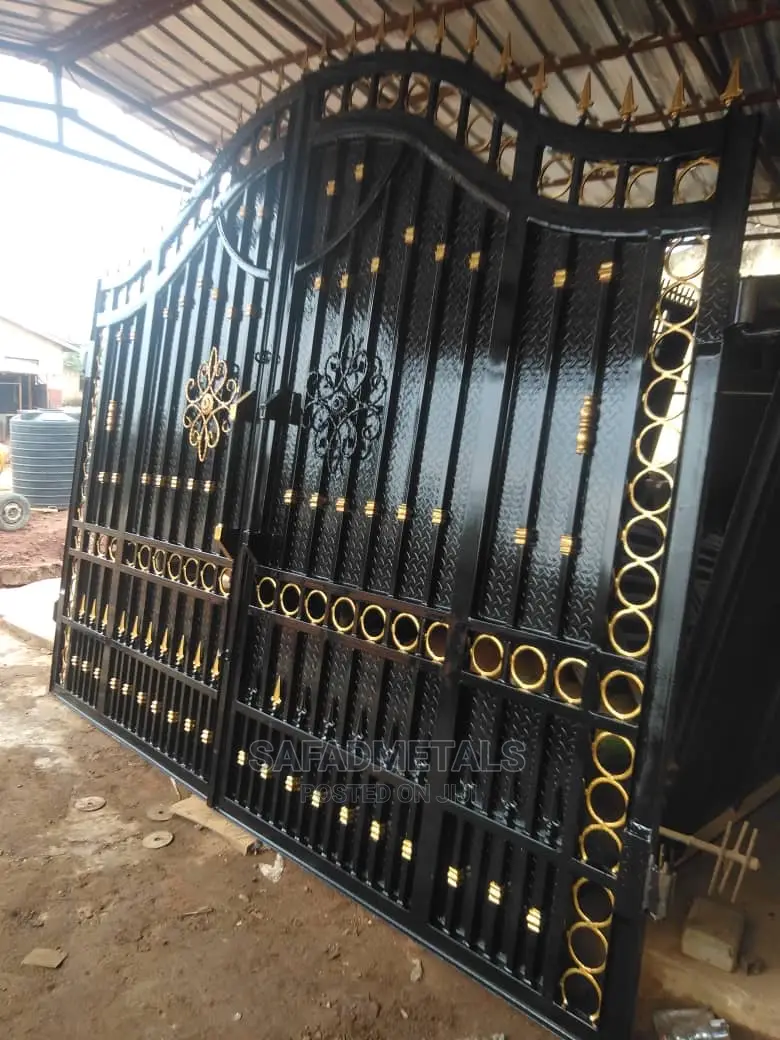 Checker Plate With Foreign Plate 12ft Gate
