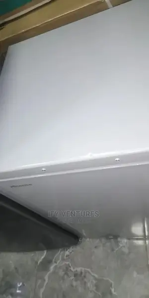 Hisense Chest Freezer. Silver Colour. 145liters