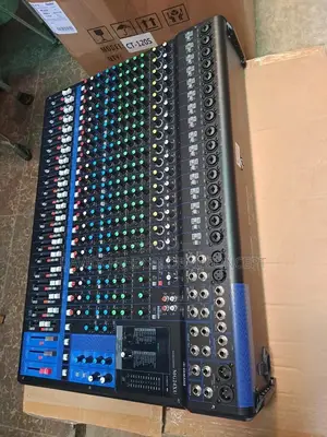 Yamaha Mg24xu Console Mixer