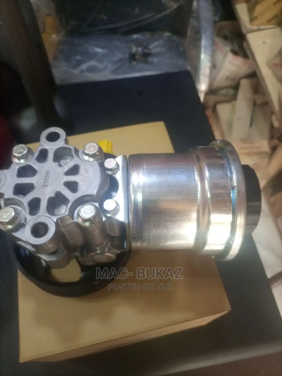 Power Steering Pump Toyota Hiace in Victoria Island Vehicle Parts